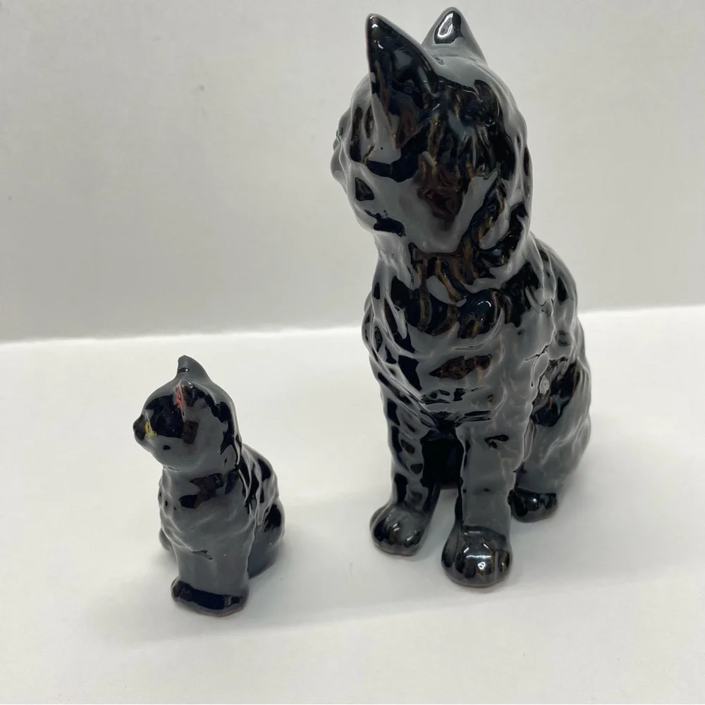 Vintage Japan Ceramic Redware Cats Set of 2 Red Ears 1-Green Jewel Eyes 1-Yellow
